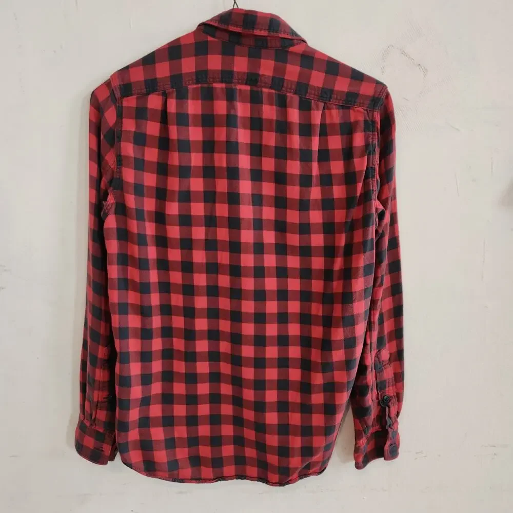 Vintage 1990s J.Crew Men's XS Red Black Buffalo Plaid Flannel Shirt Cabincore